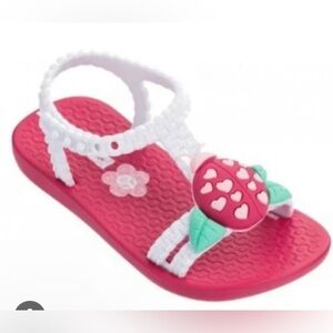 Ipanema Ladybug Rubber Thong Sandals for Baby Girl Size 5